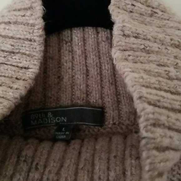 89th & Madison sweater. - Picture 2 of 5